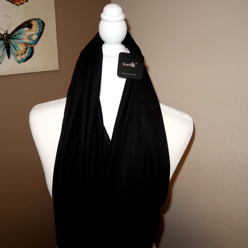 NWT 'Scarf &' Black Infinity Scarf